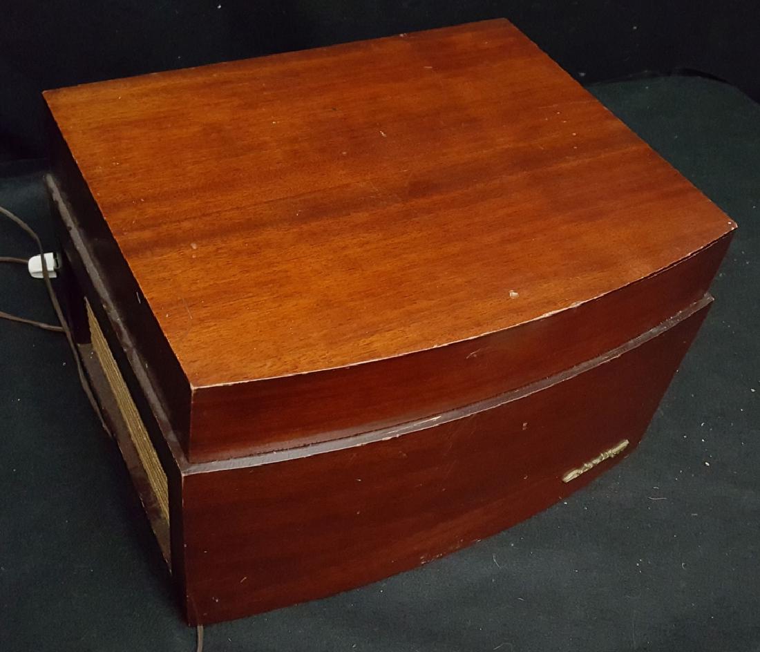 Columbia 360 Turntable / Record Player: Vintage turntable.