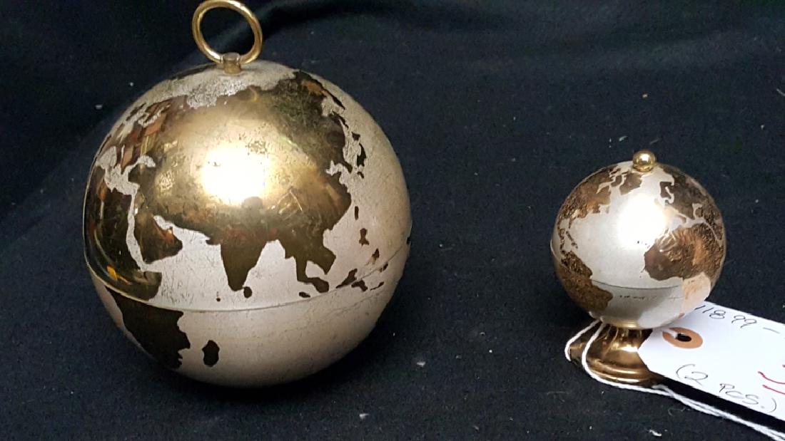 Cigarette Holder & Lighter Globe (1 of 2)