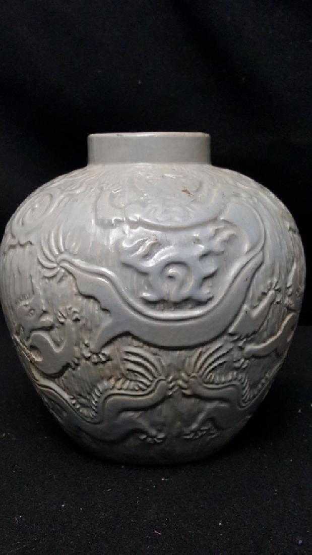 Gonder Pottery Chinese Vase Grey Dragons (1 of 3)