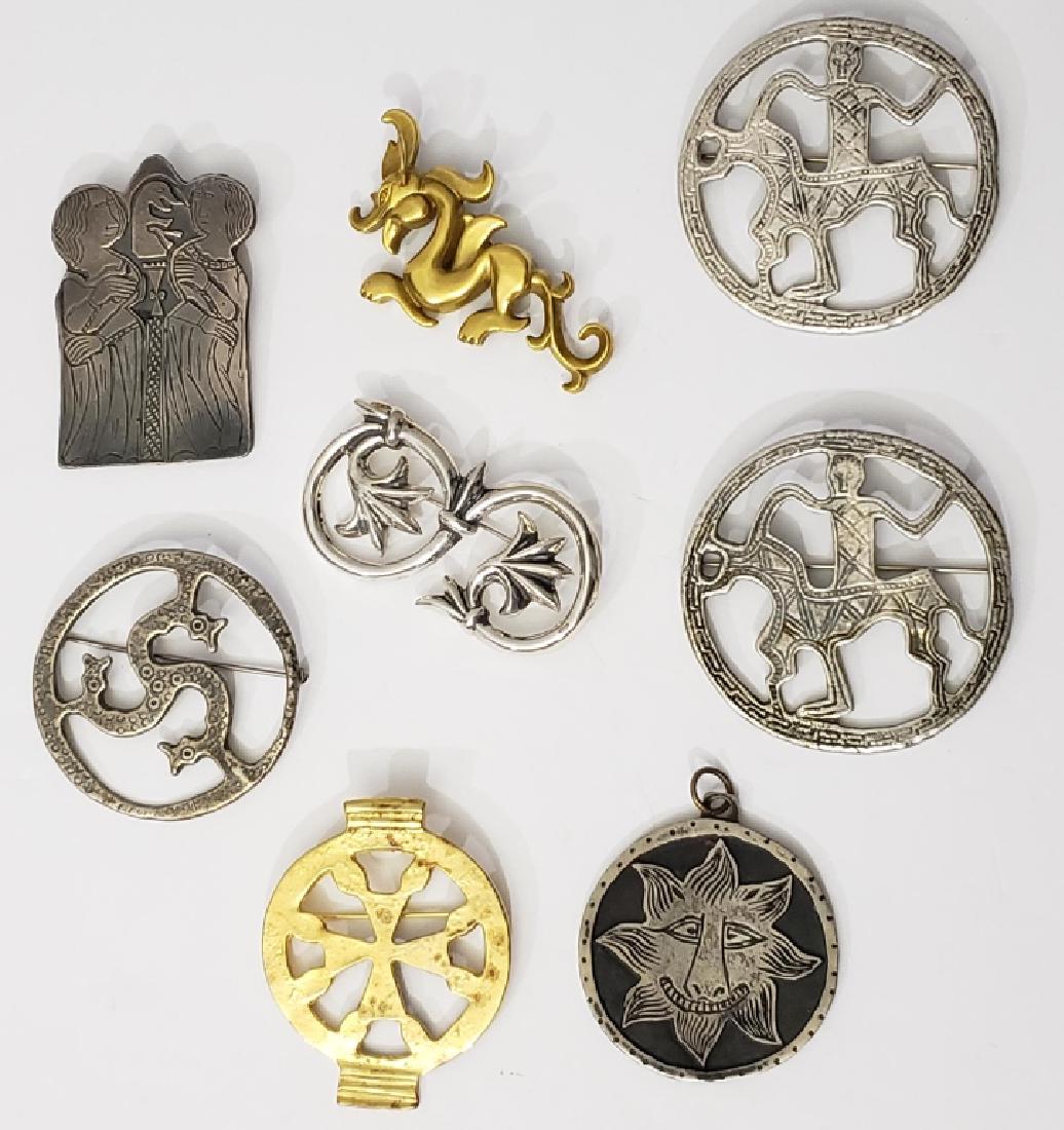 Met museum best sale pins