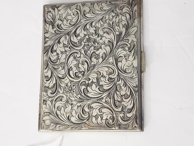 .800 Silver Heavily Engraved Cigarette Case (1 of 5)
