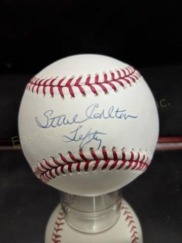 Steve Carlton Autographed Ball Steiner Cert & Case (1 of 3)