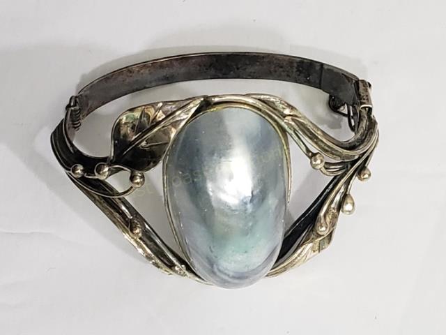 Sterling Silver Bracelet With Large Pearl (?) (1 of 2)
