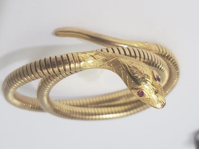 9ct gold snake bracelet with ruby eyes deals