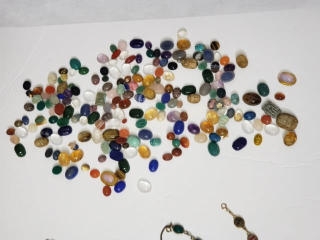 Large Group of Multicolored Vintage Scarbs (1 of 6)