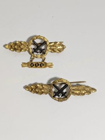 (2) WWII German Air to Ground Support Clasps: (2) German air to ground support clasps. One having an added 600 bar.