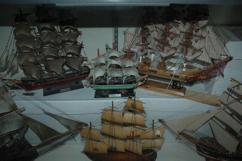 Lot of 4 model ships: Whaling ship clipper 1846 11" long and 10" tall, Cutty Sark 1869 20" long and 16" tall, Santa Rosa 15" long and 17" tall, and an unknown name ship 20" long and 18" tall some damage to ships sails as i