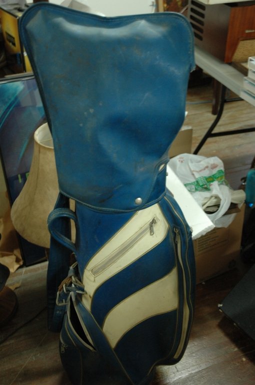 Set of golf clubs: 12 piece set of golf clubs blue bag with balls and tees in bag Two wooden heads