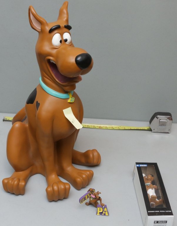 Large Scooby Doo Statue