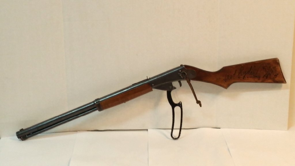 Red Ryder BB Gun Model No. 111: BB Gun, Daisy Model 111-40 Red Ryder, Rare early edition. Blue metal & stock w/Red Ryder roped logo, c.1940, VG working condition w/ original patina