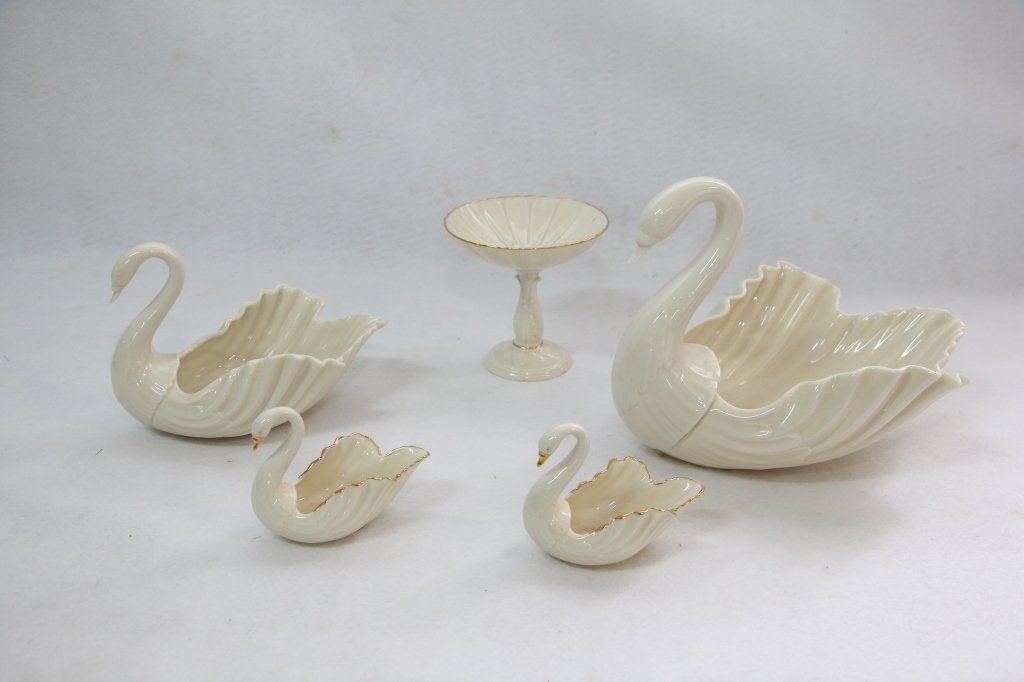 5 pc Lenox lot- 4 swans, centerpiece.: Floral centerpiece (5.25" tall), largest swan appx 11.5" long, smallest 4.75" long.