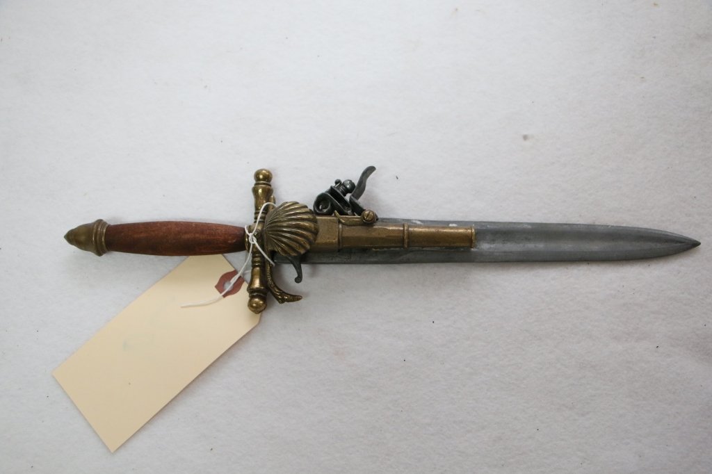 1800s Naval / Pirate Flintlock Pistol / Dagger: 1800s Naval / Pirate Flintlock Pistol / Dagger Combination - Metal Replica Gun with Knife Blade and Detailed Silver Tone Metal Parts