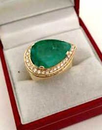 18 k gold 6.5ct Colombian emerald and 1.25ct: NO.13 18 k gold 6.5ct Colombian emerald and 1.25ct diamond Ring With cert appraised for $17,000