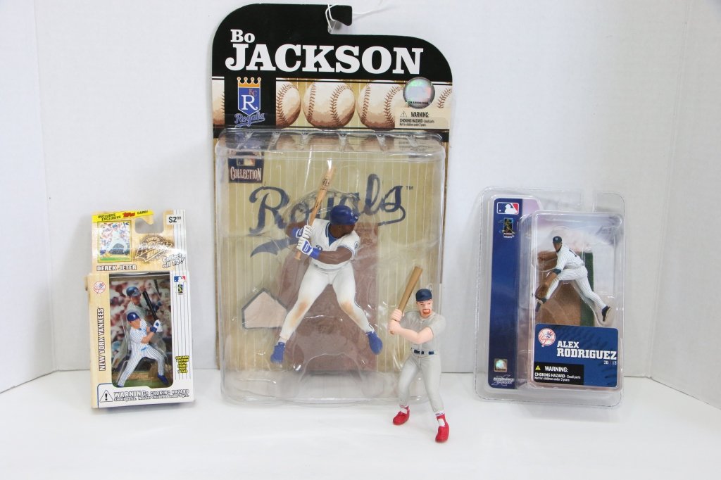 MLB Figurine Collection (1 of 5)