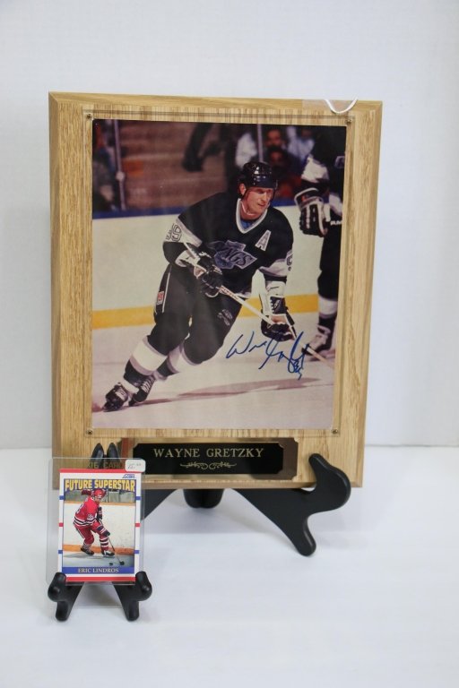 NHL Greats Wayne Gretzky & Eric Lindros: Autographed Gretzky 8" X 10", with Eric Lindros rookie card.