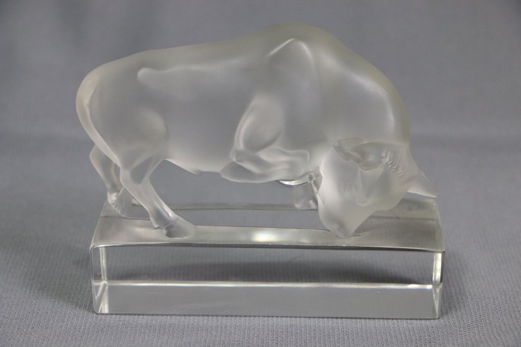 Lalique Crystal Bull (1 of 5)