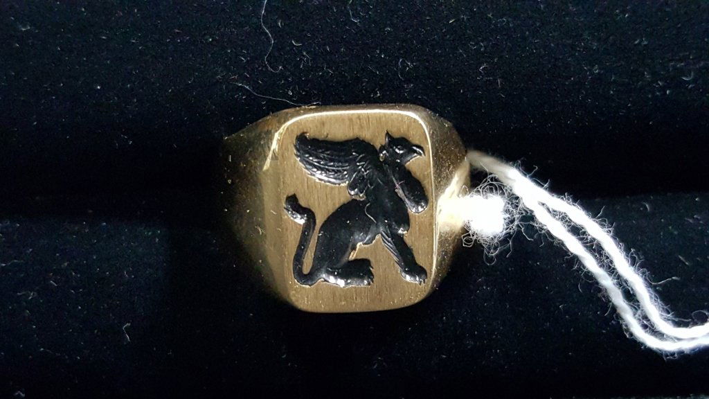 Vintage 14K gold Tiffany & Co Signet Ring. (1 of 3)