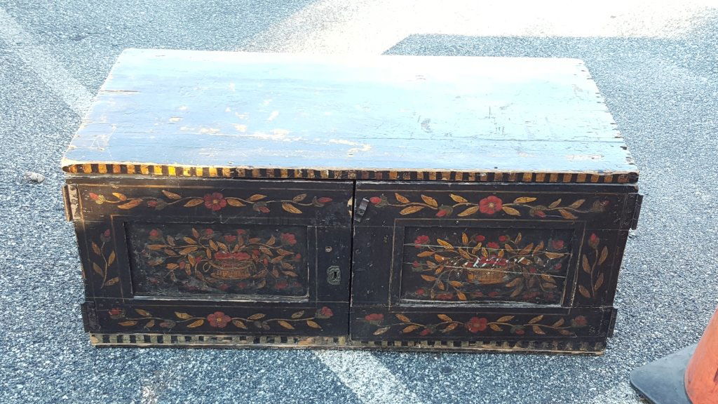 Ellen Byrstyn hand painted wooden chest trunk (1 of 5)