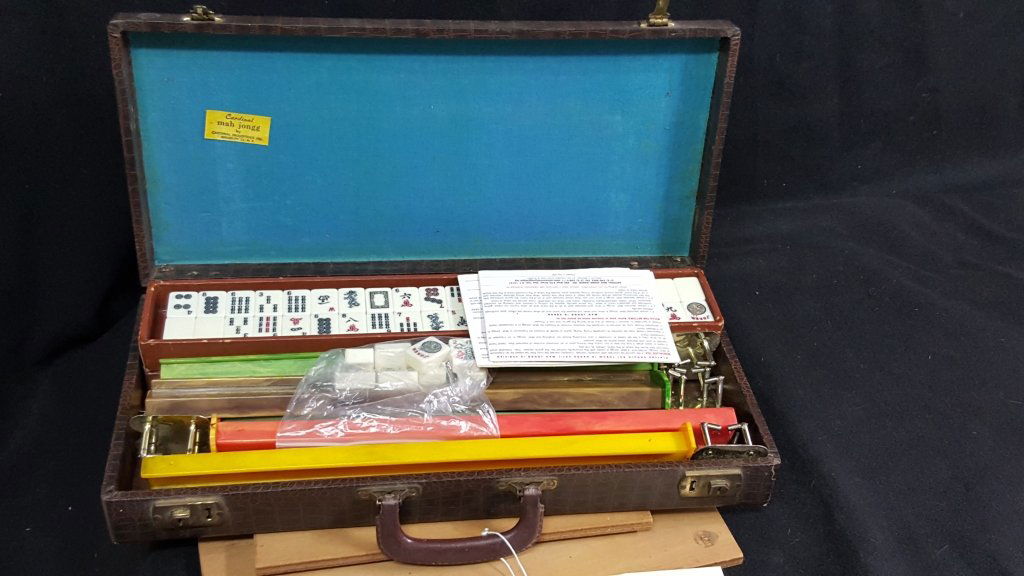 1940's CARDINAL "Bakelite" MAH JONGG Set (1 of 2)