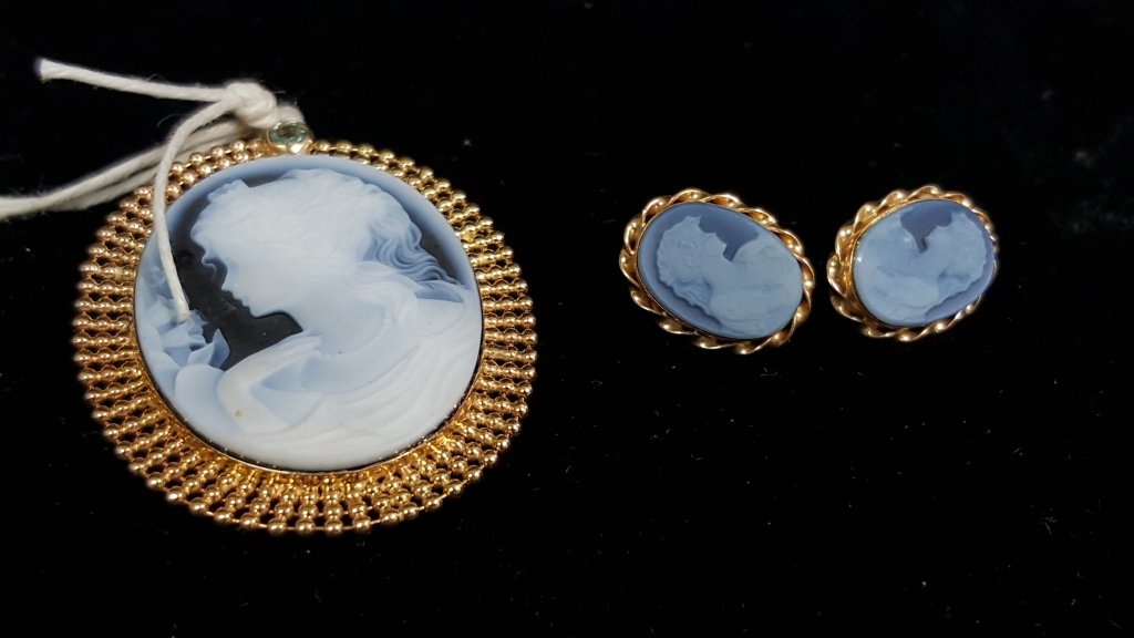 Vintage 14KT Gold Carved Stone Cameo & Earrings (1 of 1)
