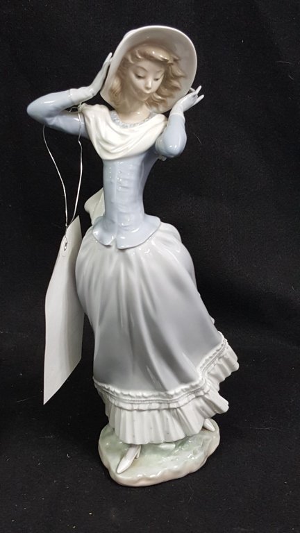 Retired Lladro Spring Breeze 4936 (1 of 5)
