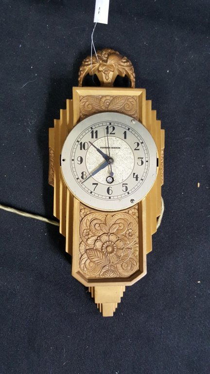 A Manning Bowman Bronze Art Deco Clock (1 of 4)
