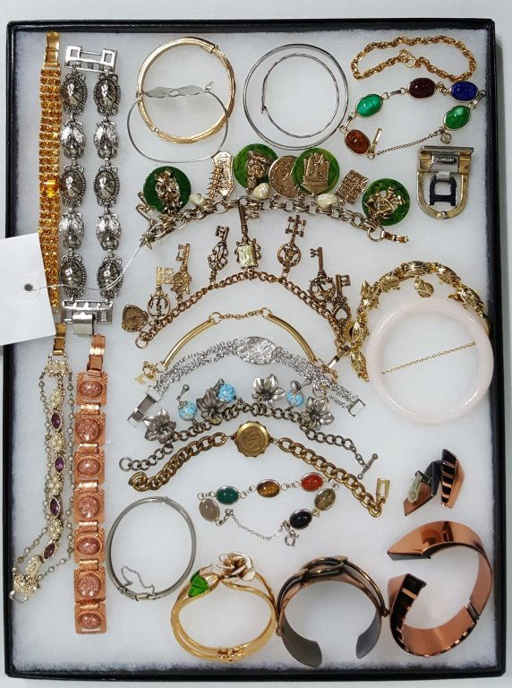 Assorted Collection of Bracelets (1 of 3)