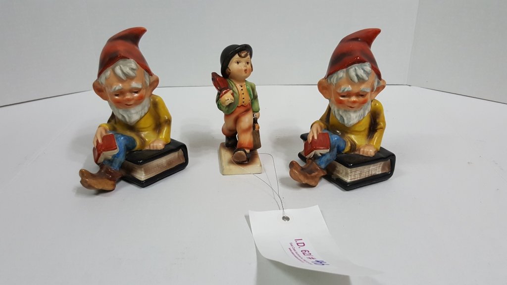 Early Hummels; 11/0 and a Pair of Gnome Bookends (1 of 1)