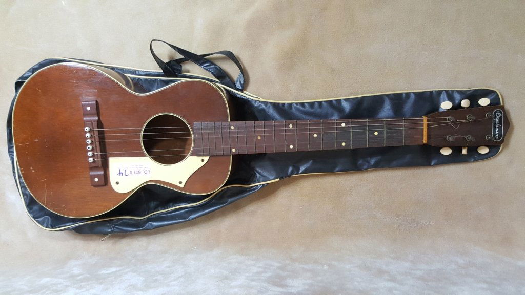 Orpheum Children's Guitar (1 of 2)