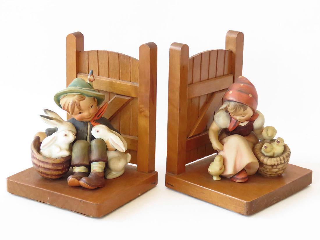 PR. HUMMEL BOOKENDS W/ FULL BEE MARK C. 1930 (1 of 4)
