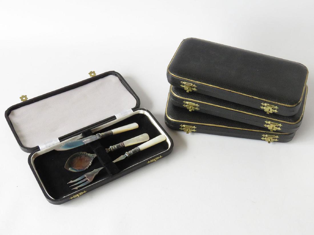 4 VICTORIAN SHEFFIELD FLATWARE OYSTER SETTINGS (1 of 4)