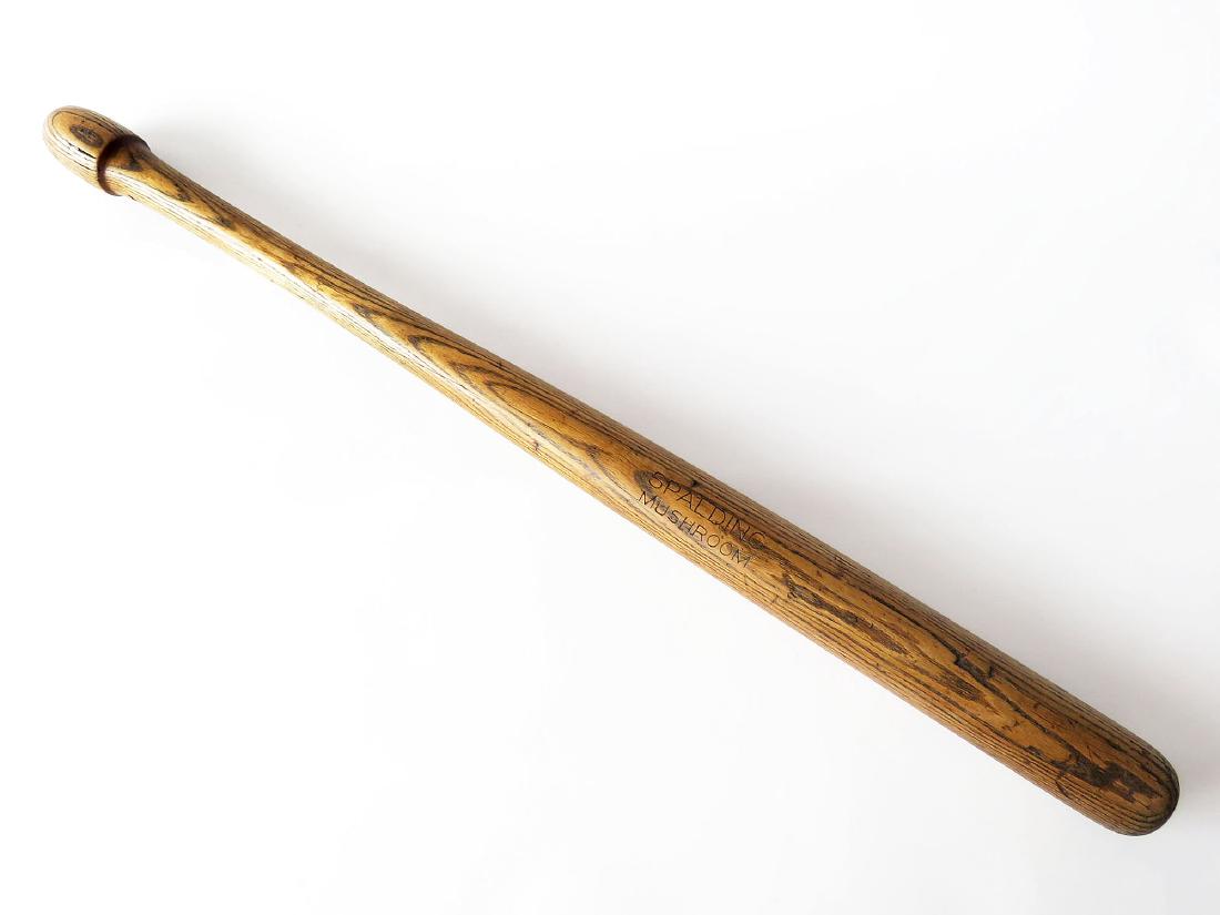SPALDING MUSHROOM CAPPED BASEBALL BAT  C. 1940 (1 of 4)