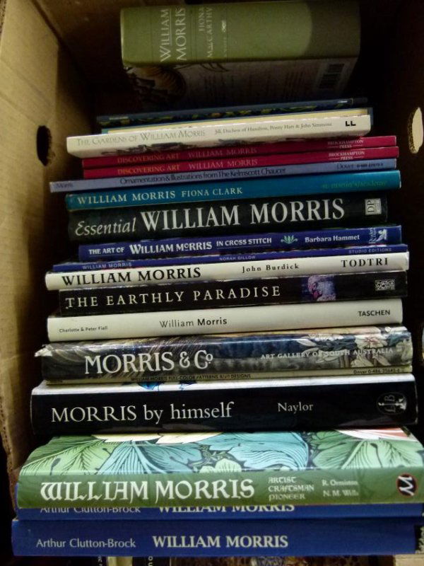 LOT ART REFERENCE BOOKS OF WILLIAM MORRIS (1 of 1)