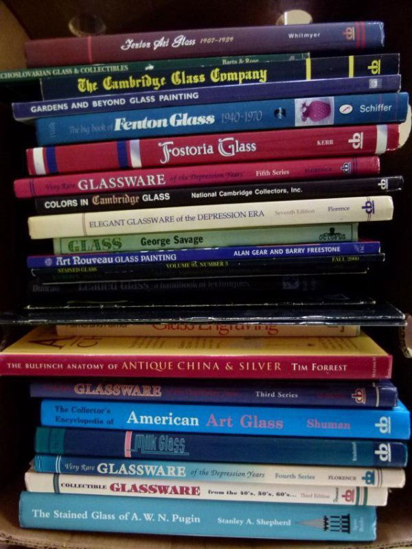 ART REFERENCE BOOKS OF GLASS AND STAINED GLASS (1 of 1)