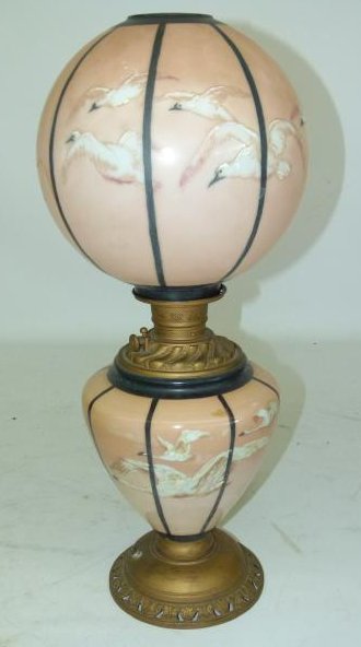 VICT. "GONE WITH THE WIND LAMP W/ FLYING GEESE (1 of 4)