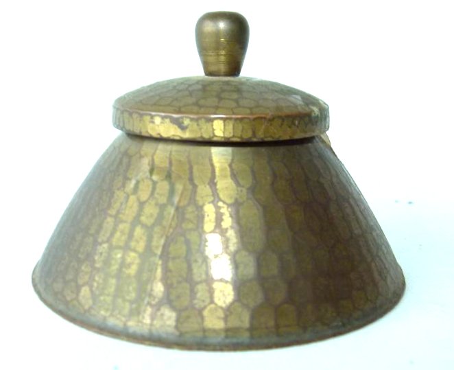 ROYCROFT HAMMERED BRASS INKWELL C. 1900 (1 of 4)