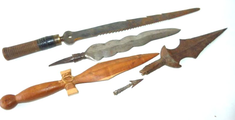 LOT ASSORTED AFRICAN DAGGER/SPEAR TIPS 19/20TH C.: LOT ASSORTED AFRICAN DAGGER/SPEAR TIPS 19/20TH C.