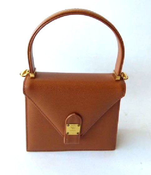 MCM MUNCHEN CAMEL LEATHER MINIATURE PURSE (1 of 5)