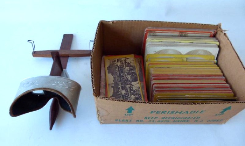 LOT STEREOPTIC VIEWER/CARDS, 19TH C. (1 of 10)