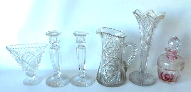 (6) AMERICAN BRILLIANT CUT GLASS, CANDLESTICKS, BOTTLE: LOT (6) AMERICAN BRILLIANT CUT GLASS, CANDLESTICKS, BOTTLE, VASE, 19/20TH C.