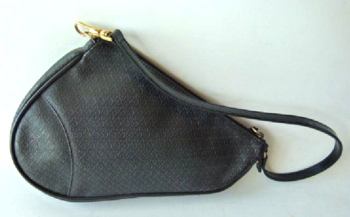 CHRISTIAN DIOR DESIGNER LEATHER PURSE (1 of 4)