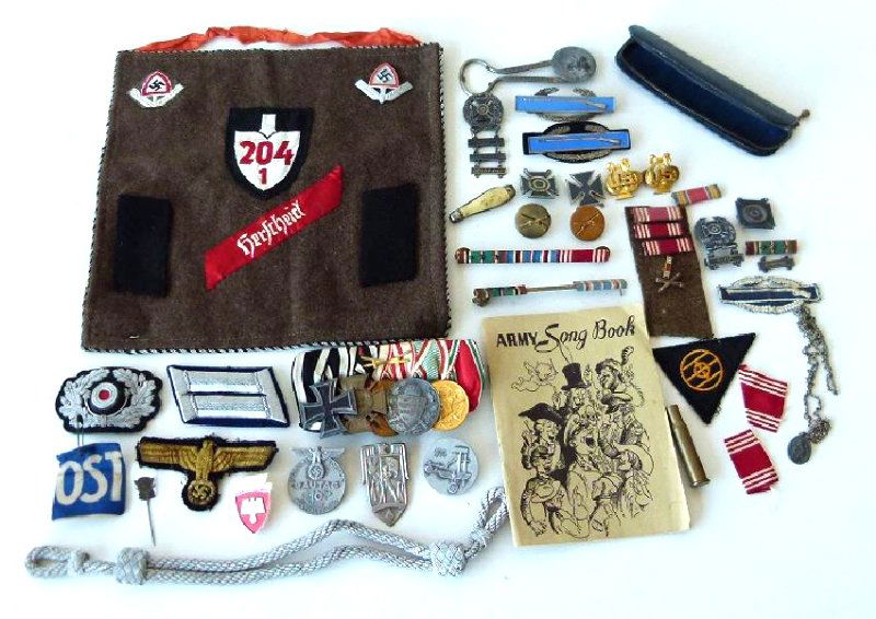 WWII GERMAN/US MILITARY PINS, BUTTONS, BADGES (1 of 10)
