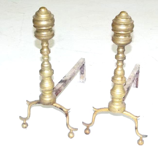 PAIR FEDERAL BRASS BEEHIVE ANDIRONS, 18/19TH C.: PAIR FEDERAL BRASS BEEHIVE ANDIRONS, 18/19TH C. H. 17 1/2"