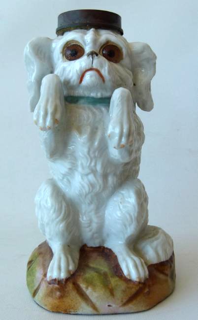 RARE ENGLISH BEGGING DOG PORCELAIN OIL LAMP (1 of 11)