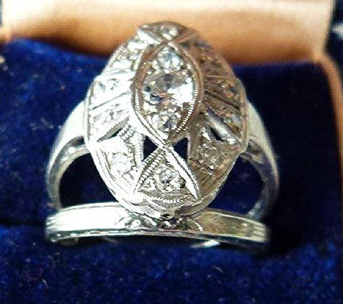 ART DECO PLAT.DIAMOND RING W/18kt. WEDDING BAND 1932 (1 of 16)