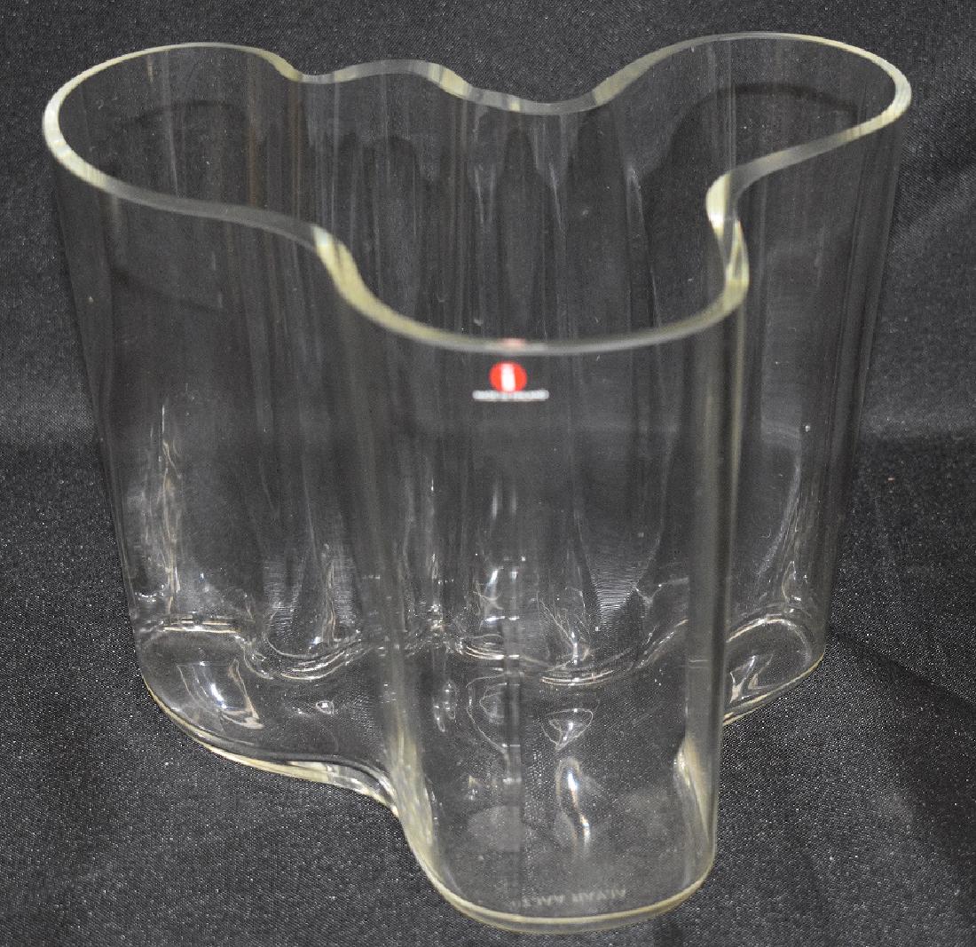 ALVAR AALTO ART GLASS VASE, C. 1970/80: ALVAR AALTO ART GLASS VASE, C. 1970/80 H. 6 1/2" D. 8"
