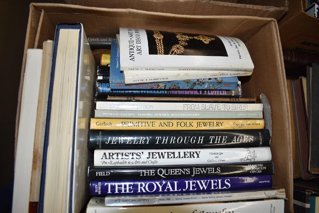 BOX LOT ASSORTED VOLS. GOLD/SILVER JEWELRY (1 of 6)