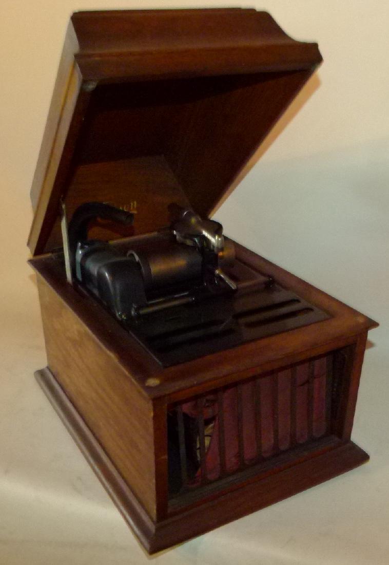 EDISON MODEL E CYLINDER PHONOGRAPH (1 of 7)