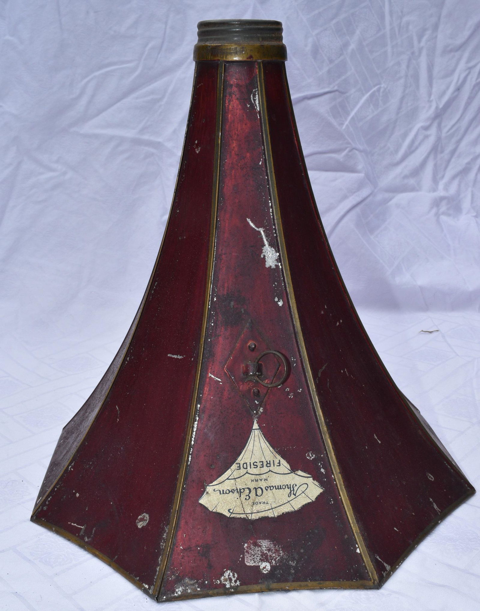 EDISON BURGUNDY 8 PANEL PHONO HORN W/ DECAL (1 of 5)