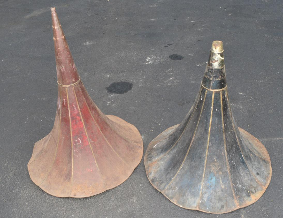 LOT (2) PHONOGRAPH MORNING GLORY HORNS: LOT (2) PHONOGRAPH MORNING GLORY HORNS, 19/20TH C.